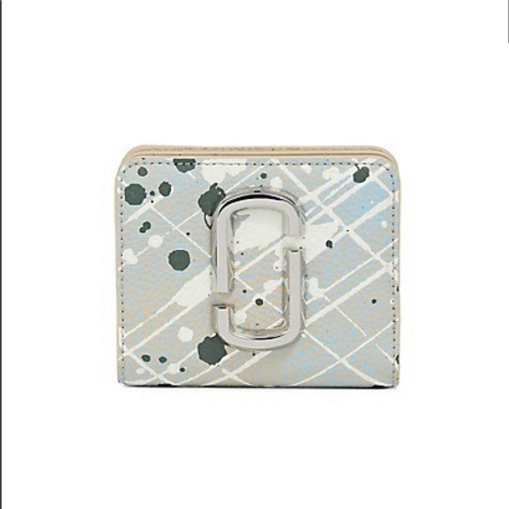 Authentic Marc Jacobs
Mini Compact Wallet